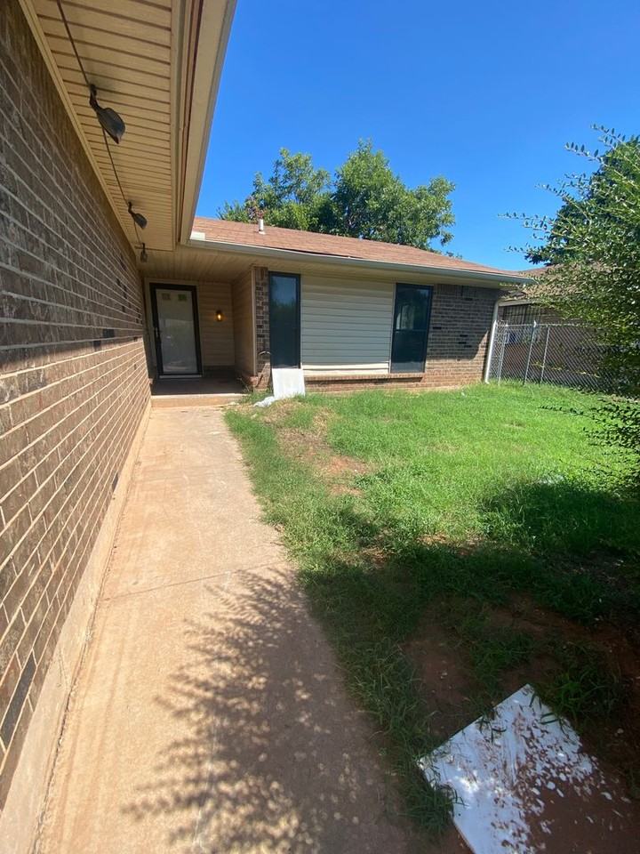 4920 Cinderella Dr - Photo 2 of 12