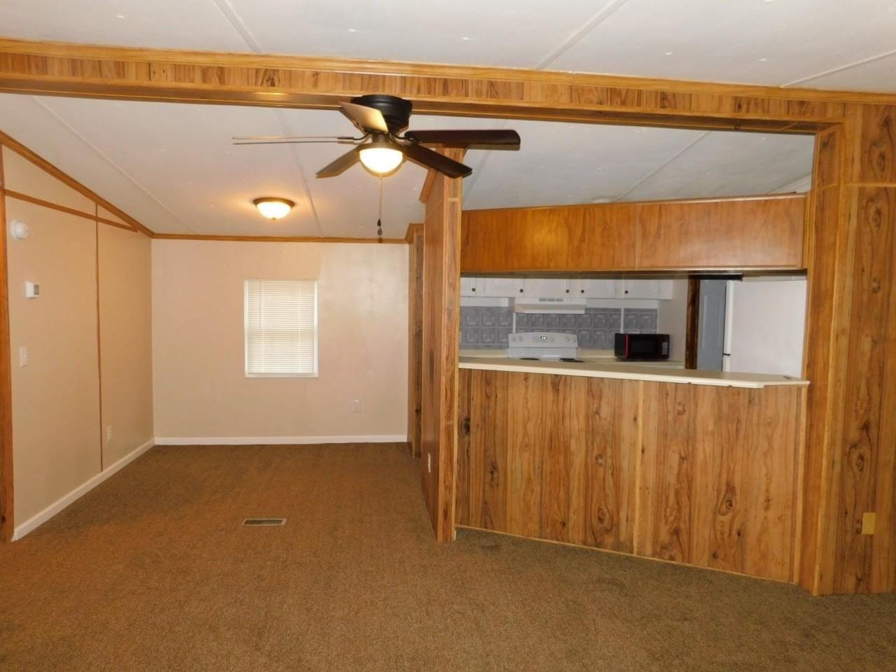 112 Longleaf Dr - Photo 4 of 19