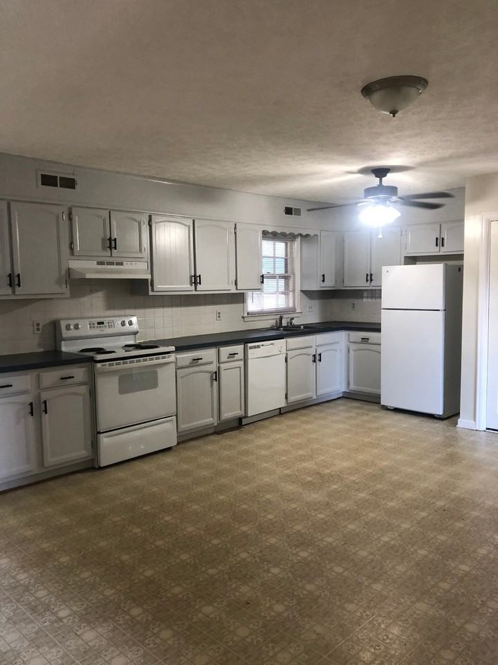 1423 Tunbridge Rd - Photo 6 of 7