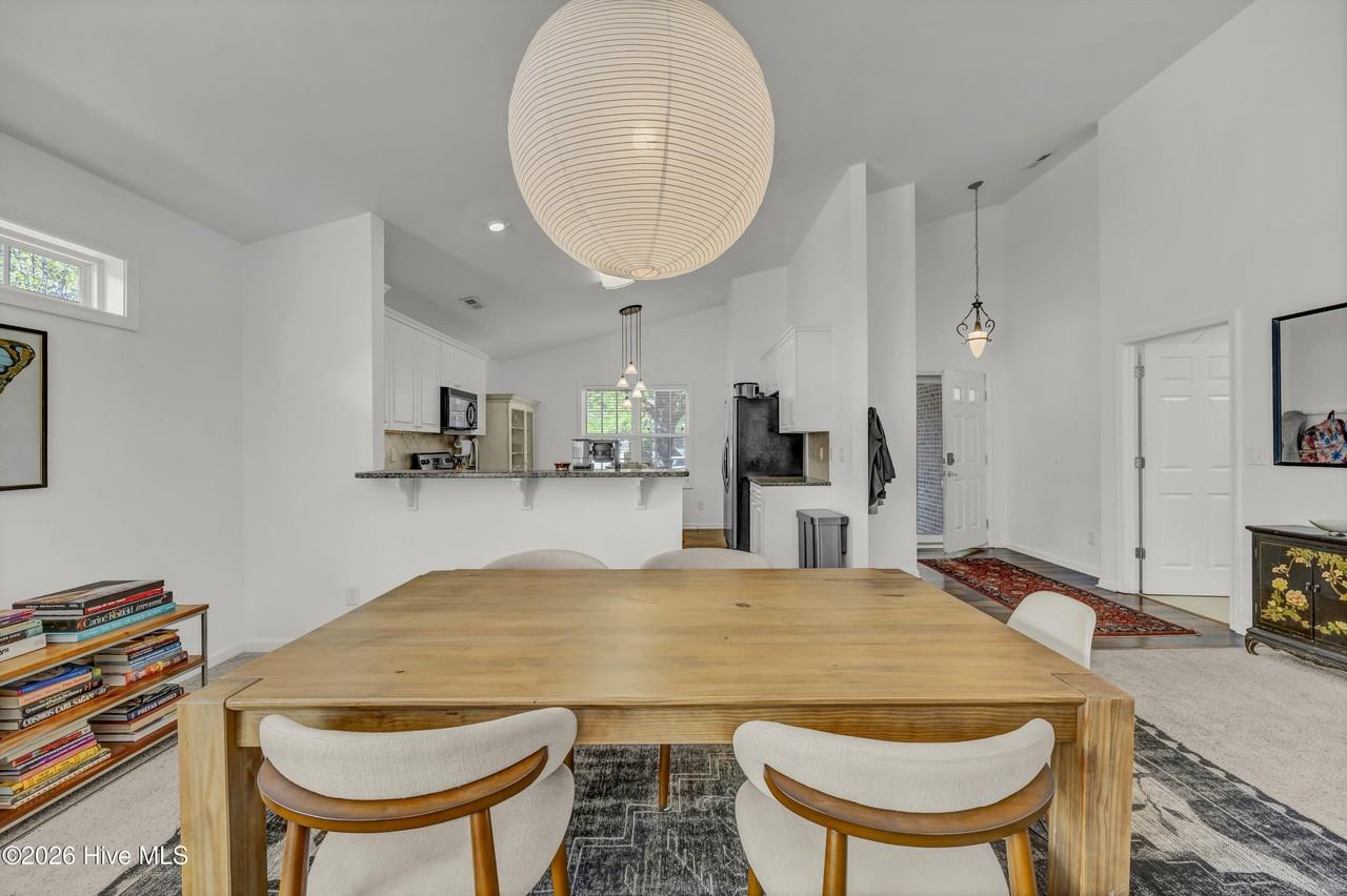 4935 Coronado Dr - Photo 6 of 27