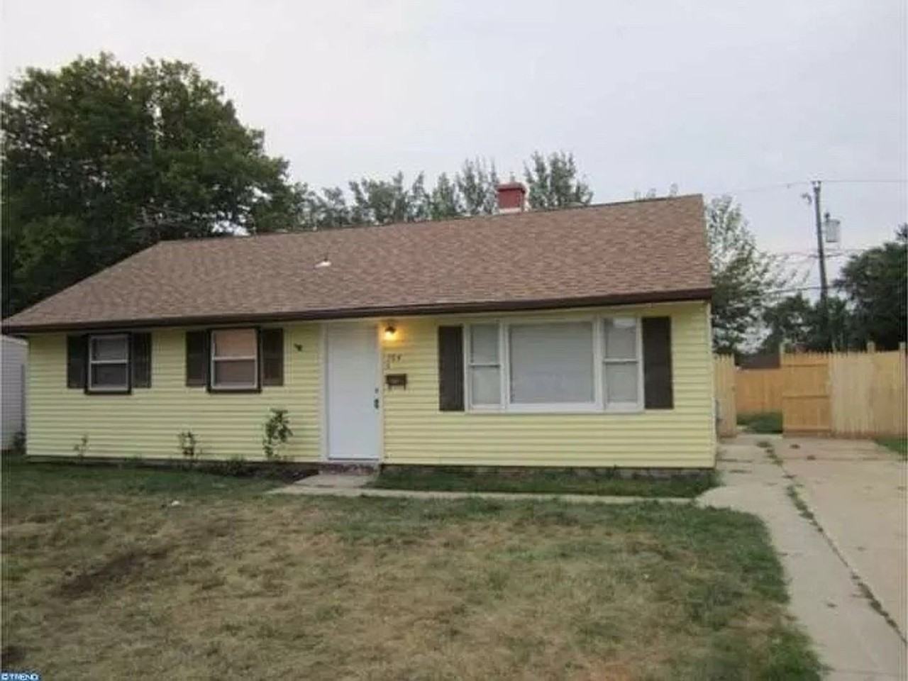 154 Edge Ave - Photo 4 of 9