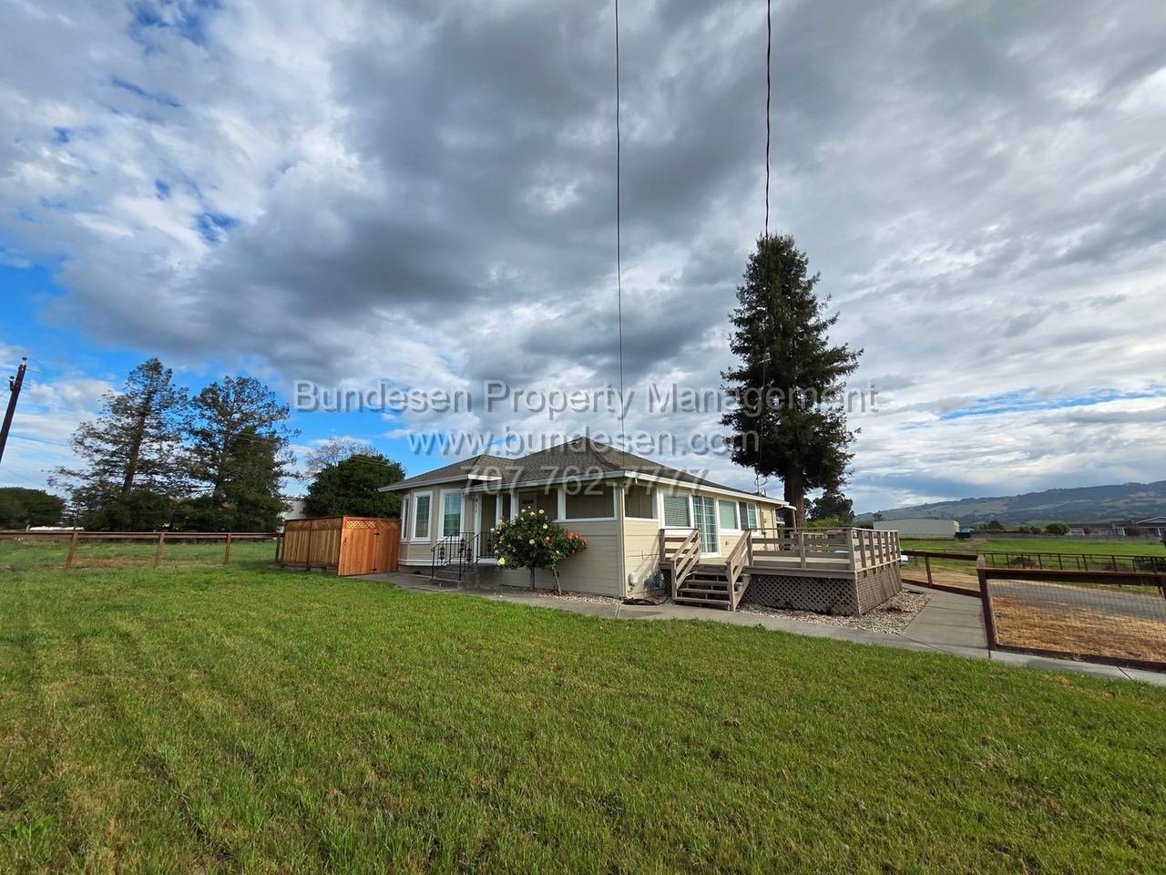 811 Old Adobe Rd - Photo 2 of 23