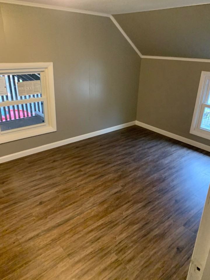 733 S Wabash Ave - Photo 6 of 9