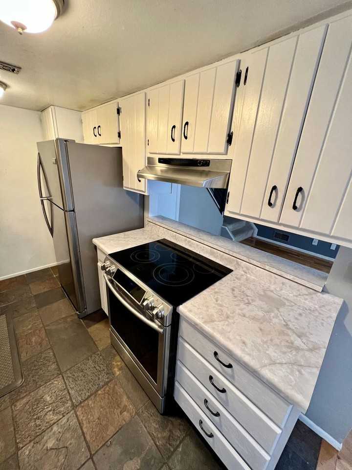 3354 S Flower St #11 - Photo 6 of 16