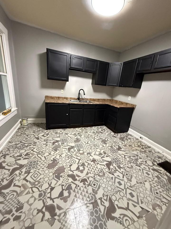 103 Dewey Ave - Photo 2 of 8