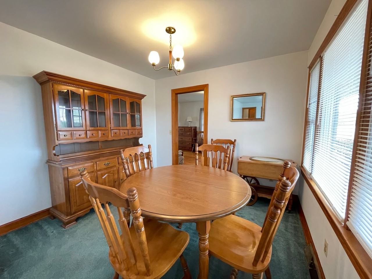 9274 Old Cox Rd - Photo 6 of 17