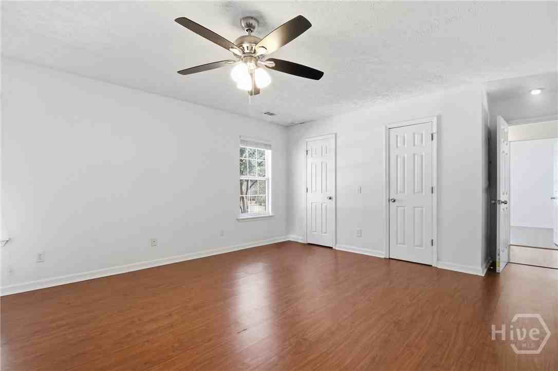 375 Pine Needle Dr - Photo 4 of 24