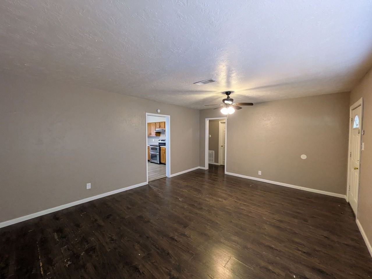 707 S 13th St - Photo 3 of 14