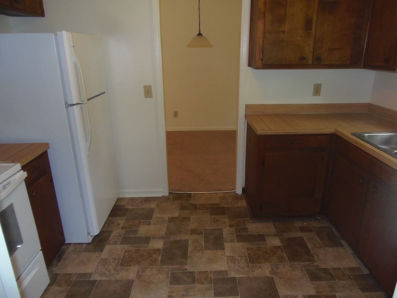 259 Dorchester Manor Blvd - Photo 6 of 13