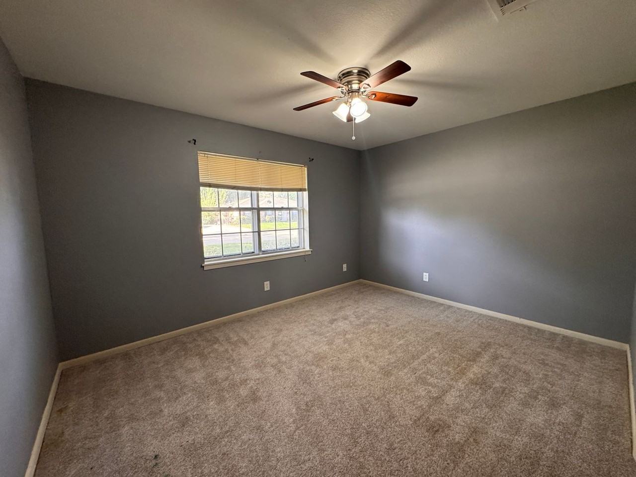 1821 Mars Dr - Photo 7 of 13