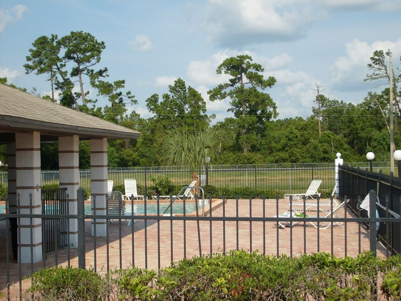 1215 Sophie Blvd - Photo 4 of 7