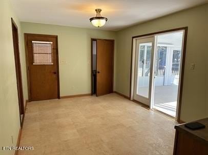 1760 Scenic Dr - Photo 7 of 15