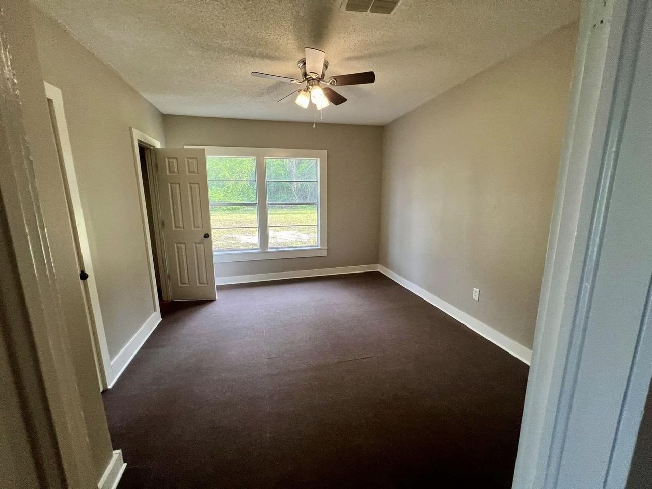 1259 Machen Ln - Photo 6 of 12