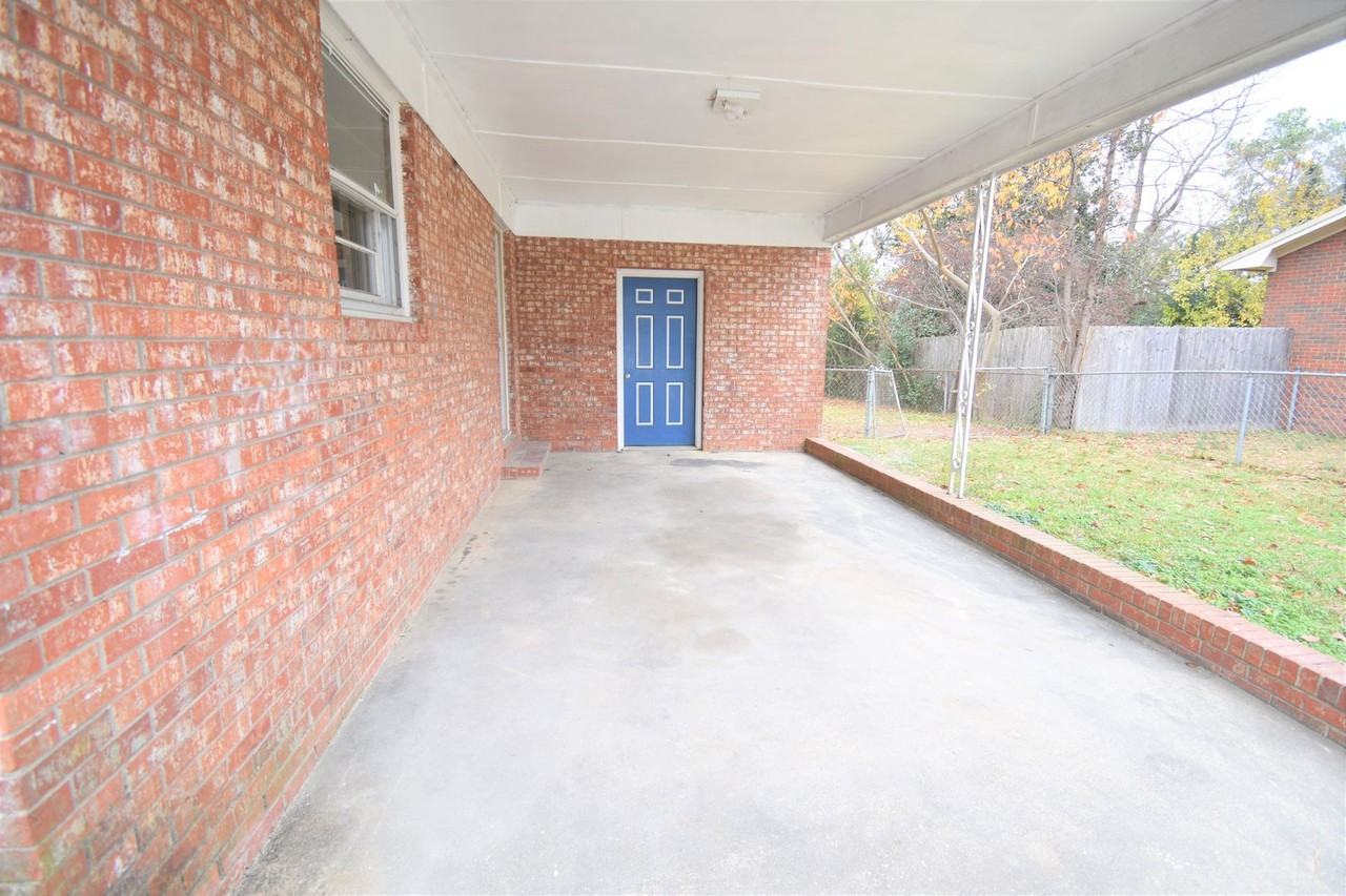 259 Channing Dr - Photo 2 of 13