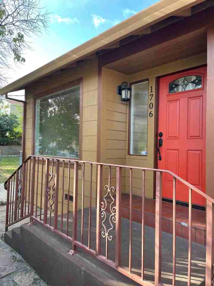 1706 Magnolia Ave - Photo 2 of 38