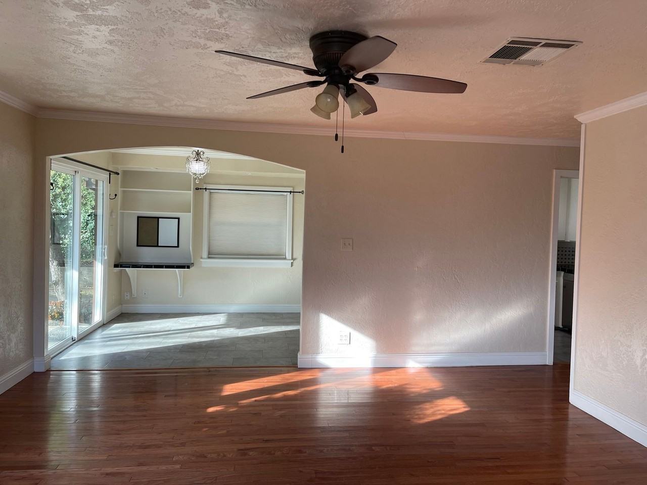 1706 Magnolia Ave - Photo 4 of 38