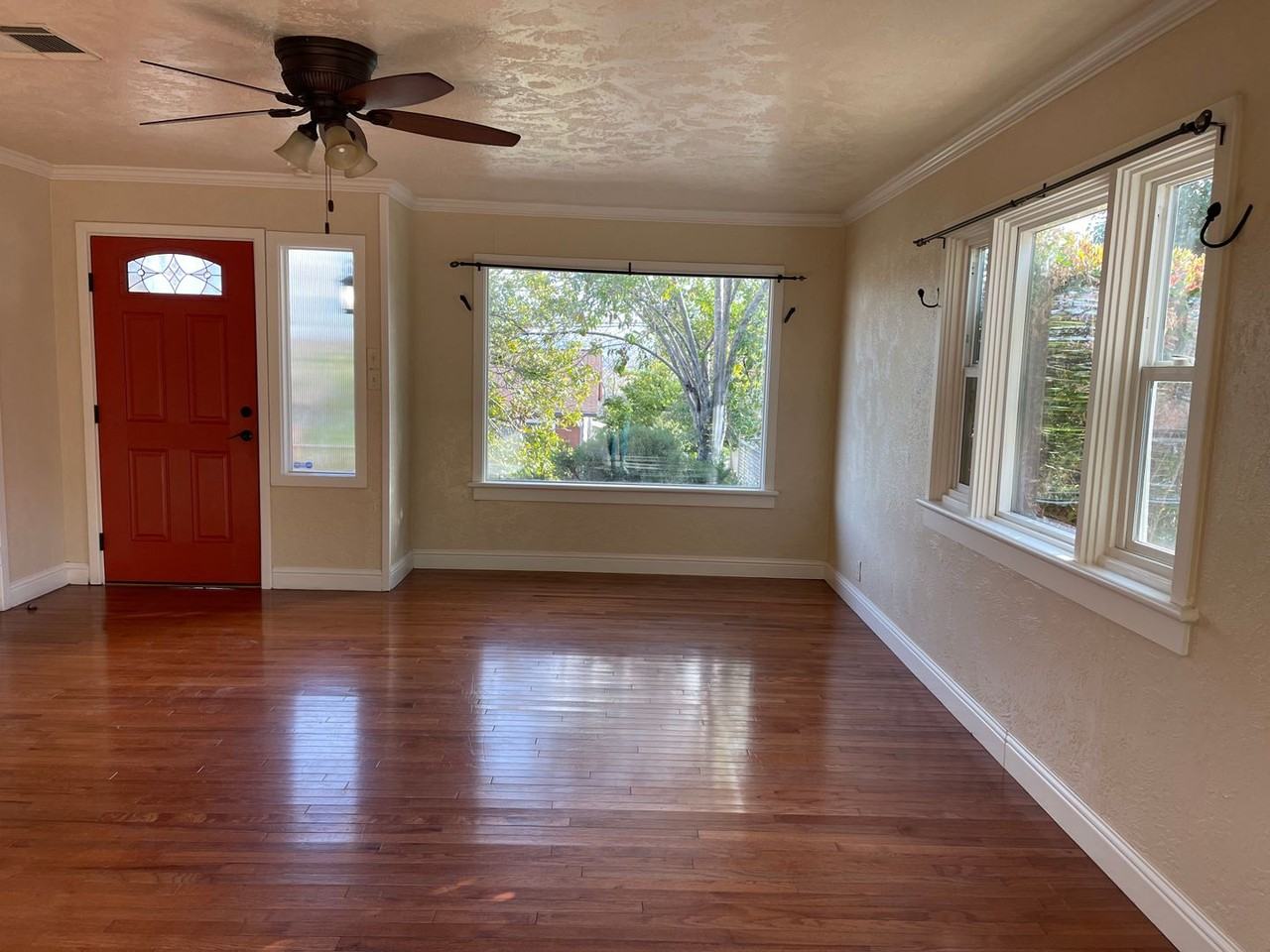 1706 Magnolia Ave - Photo 5 of 38