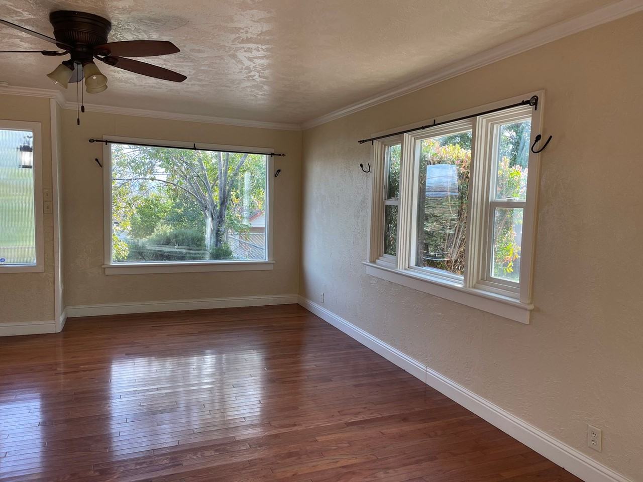 1706 Magnolia Ave - Photo 6 of 38