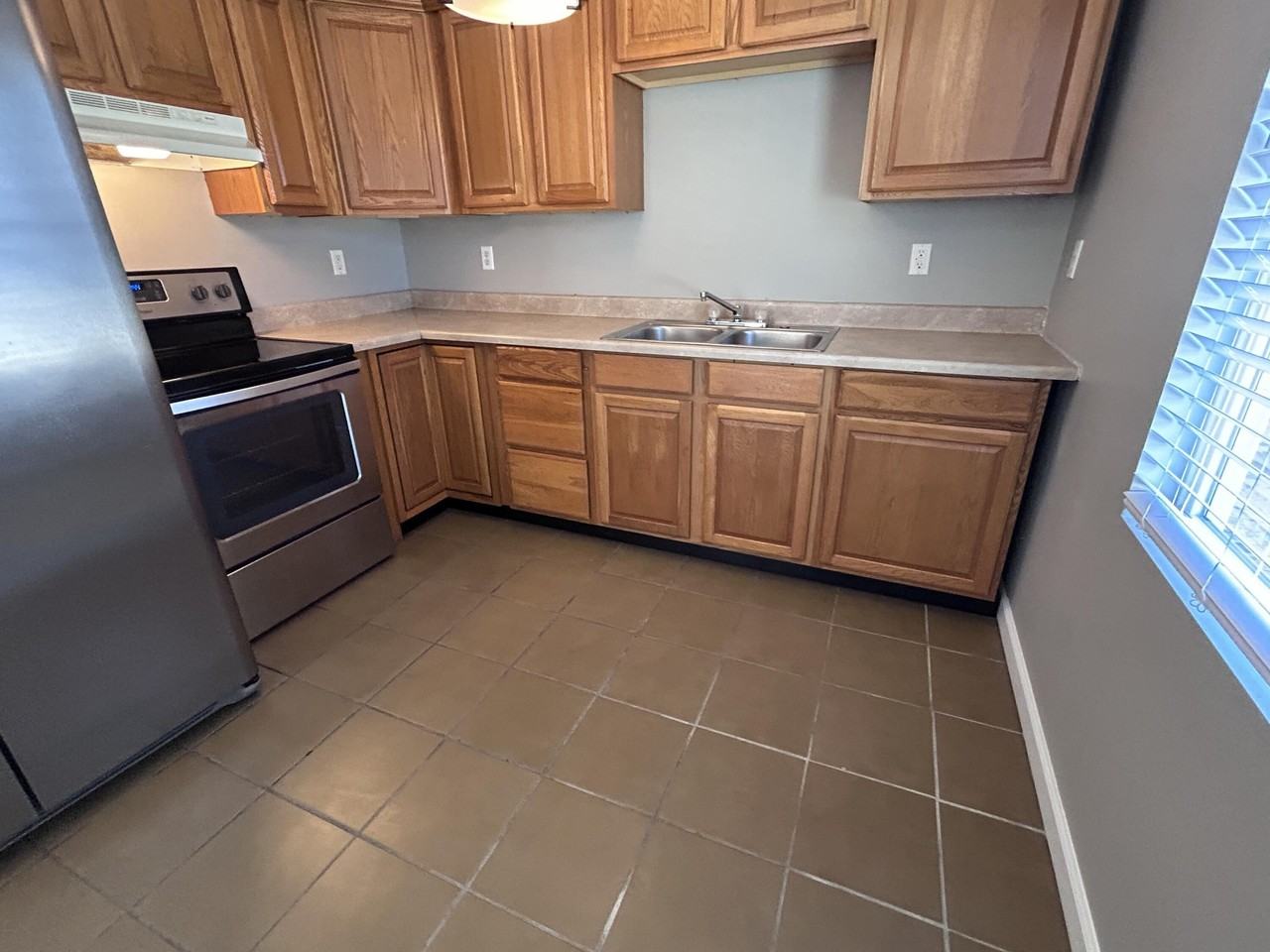 108 Scott Dr #2 - Photo 3 of 9