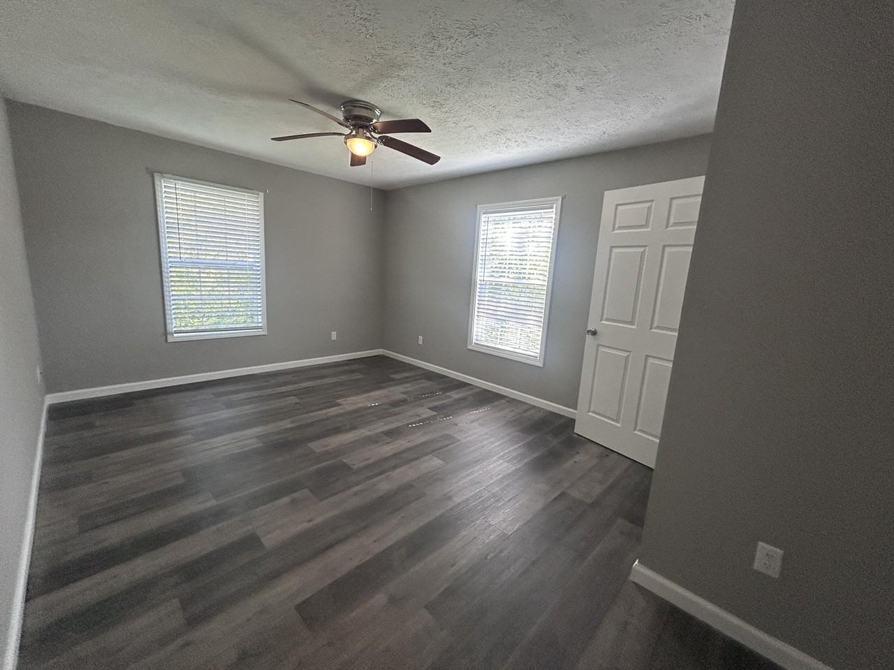 108 Scott Dr #5 - Photo 5 of 8