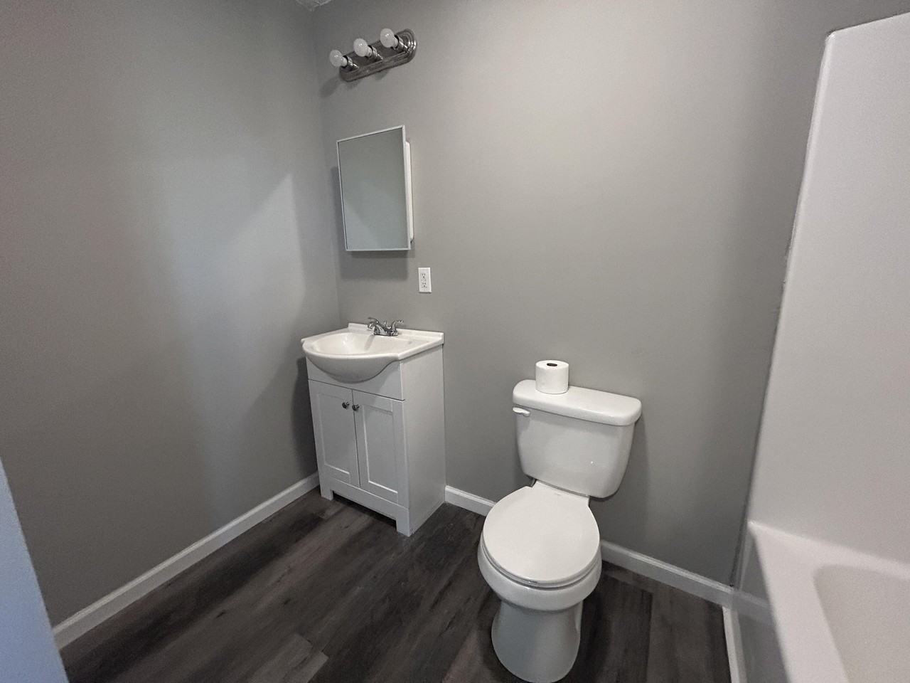 108 Scott Dr #5 - Photo 6 of 8