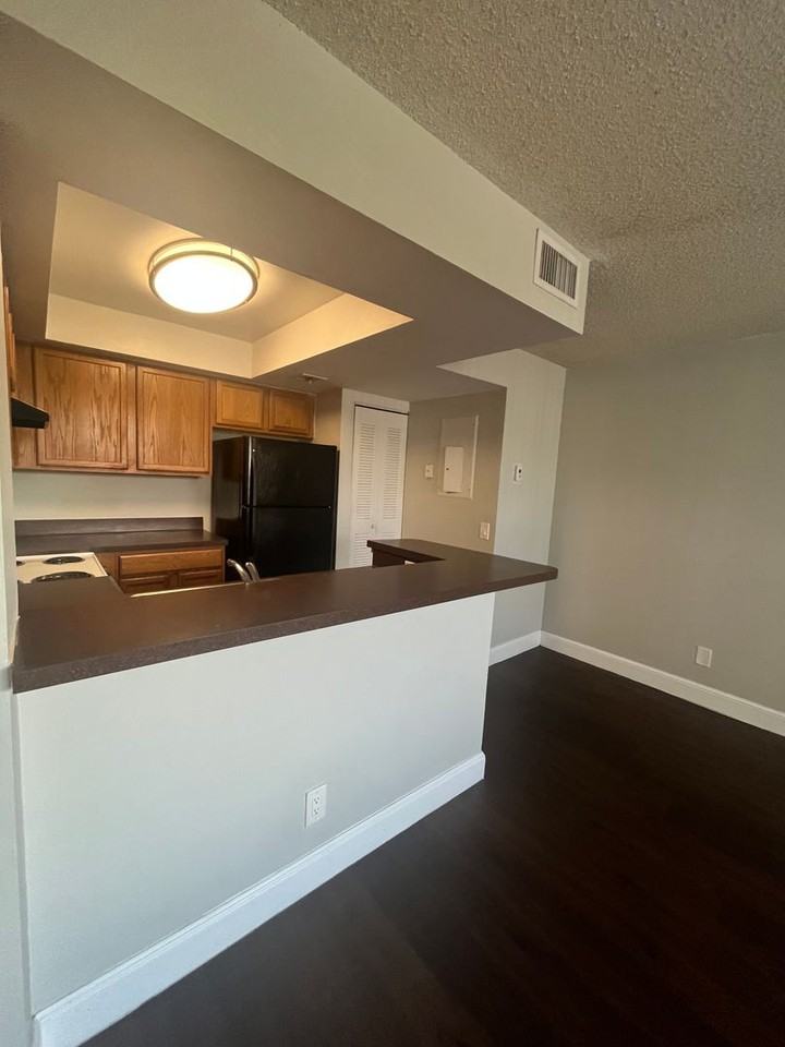 728 Executive Center Dr #29 - Photo 2 of 29