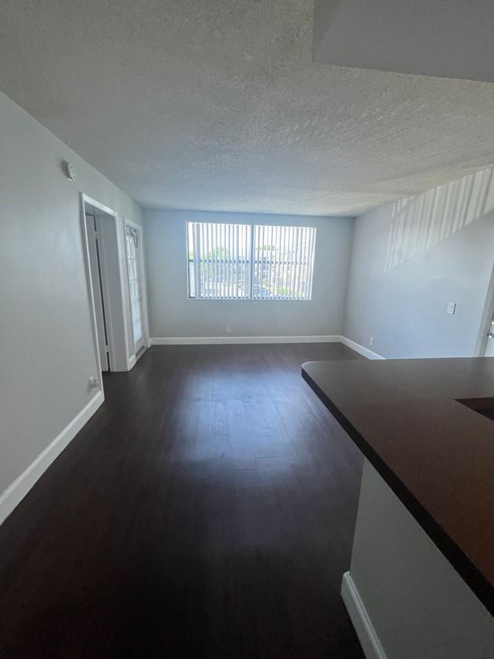 728 Executive Center Dr #29 - Photo 4 of 29