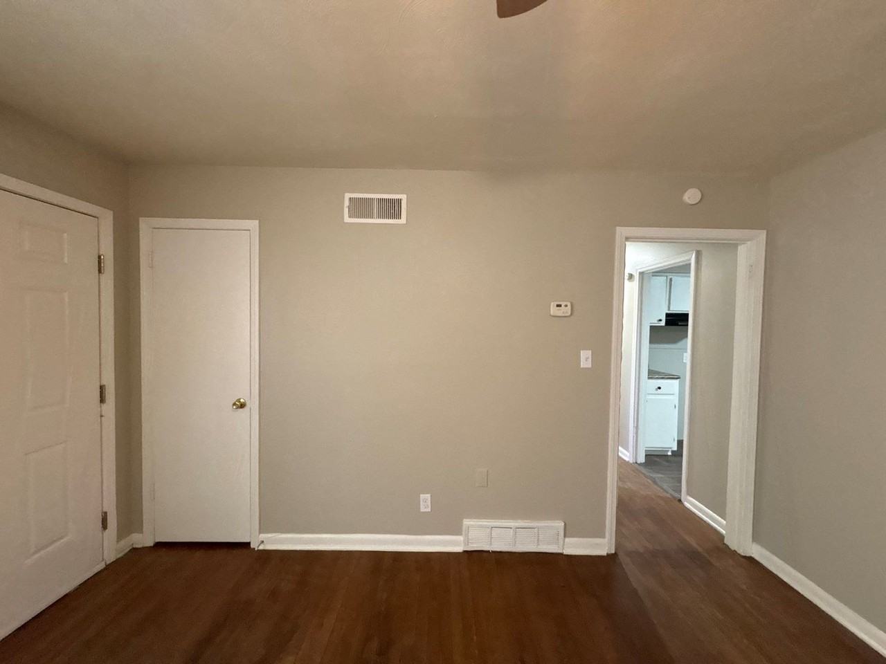 2201 Gayle Ave - Photo 3 of 11