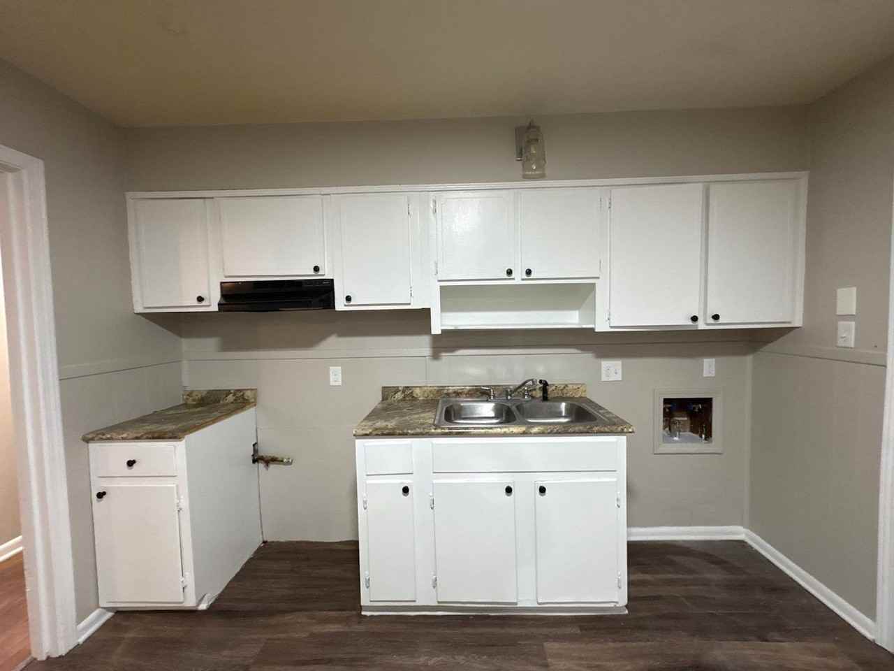 2201 Gayle Ave - Photo 4 of 11