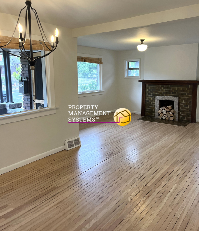 1136 E 1300 S - Photo 3 of 24