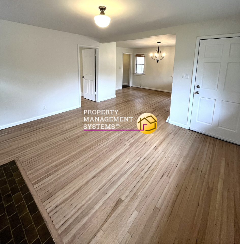 1136 E 1300 S - Photo 4 of 24