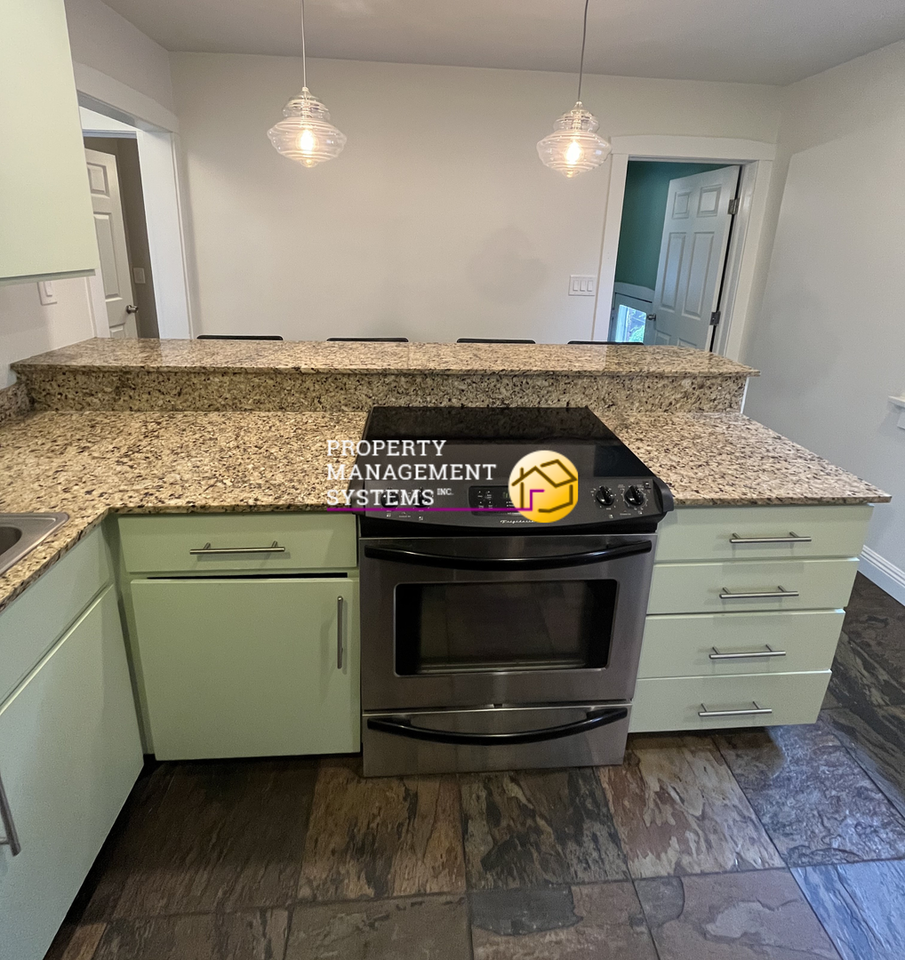 1136 E 1300 S - Photo 7 of 24