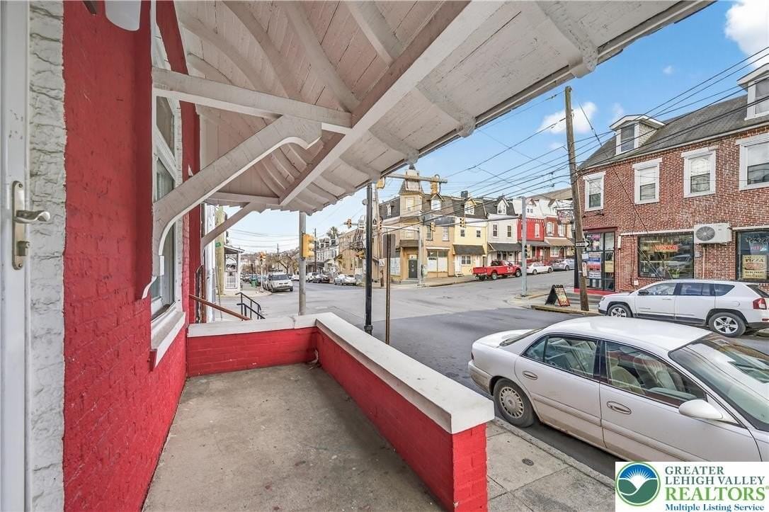 503 W Gordon St - Photo 3 of 30