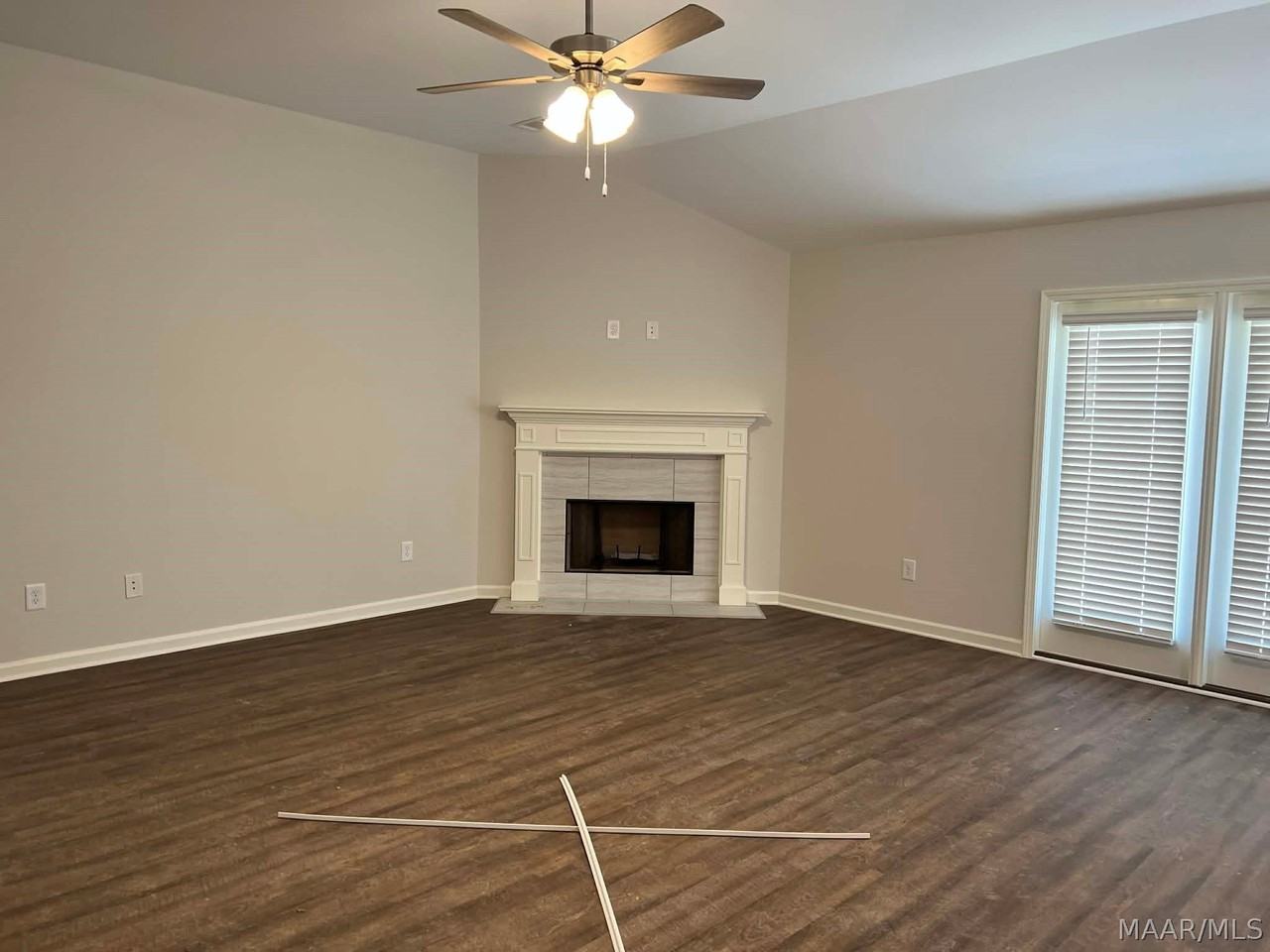 750 Park Ln - Photo 6 of 23