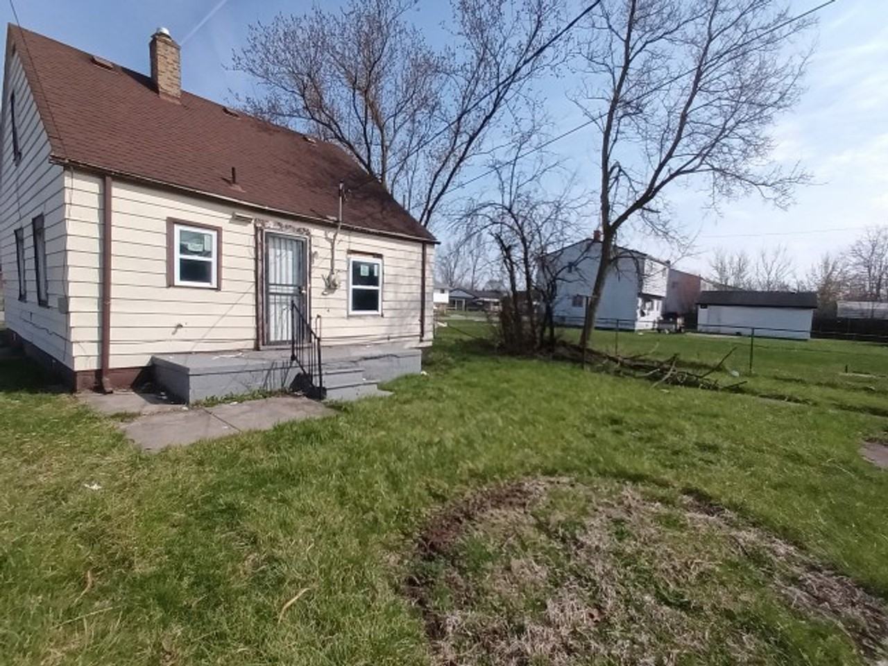 4080 Isabelle St - Photo 2 of 26