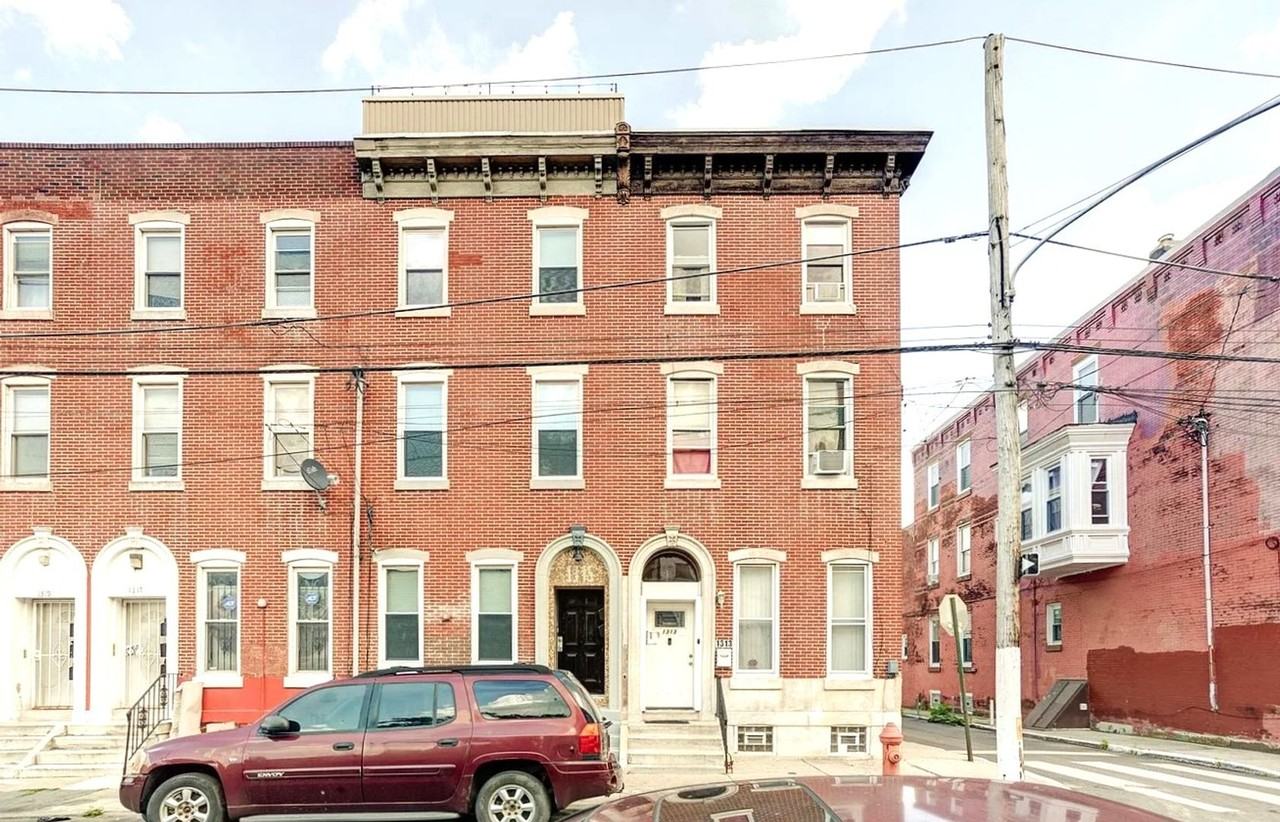 1315 N 19th St - Photo 2 of 25