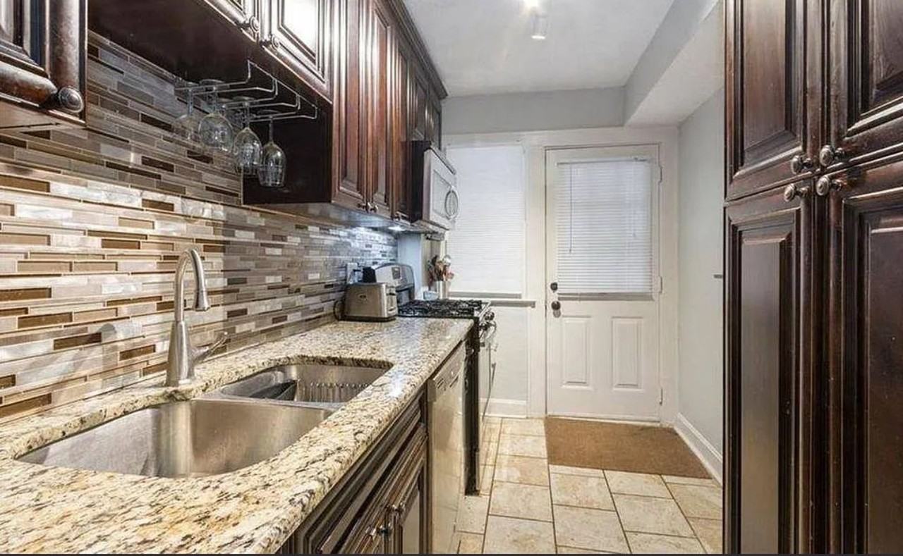 319 E 43rd St #1 - Photo 2 of 4