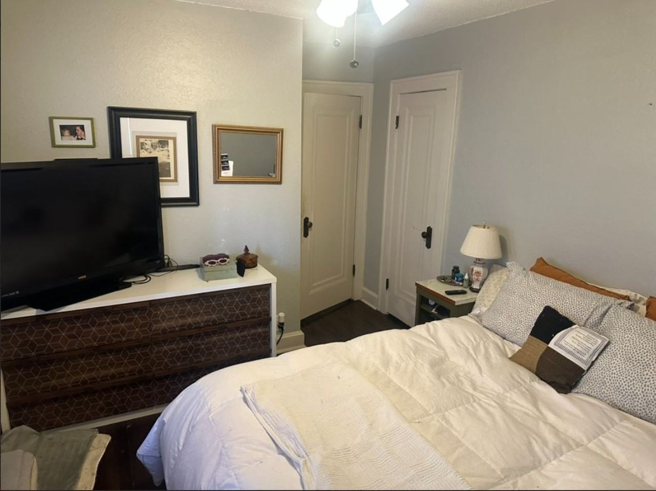 319 E 43rd St #1 - Photo 4 of 4