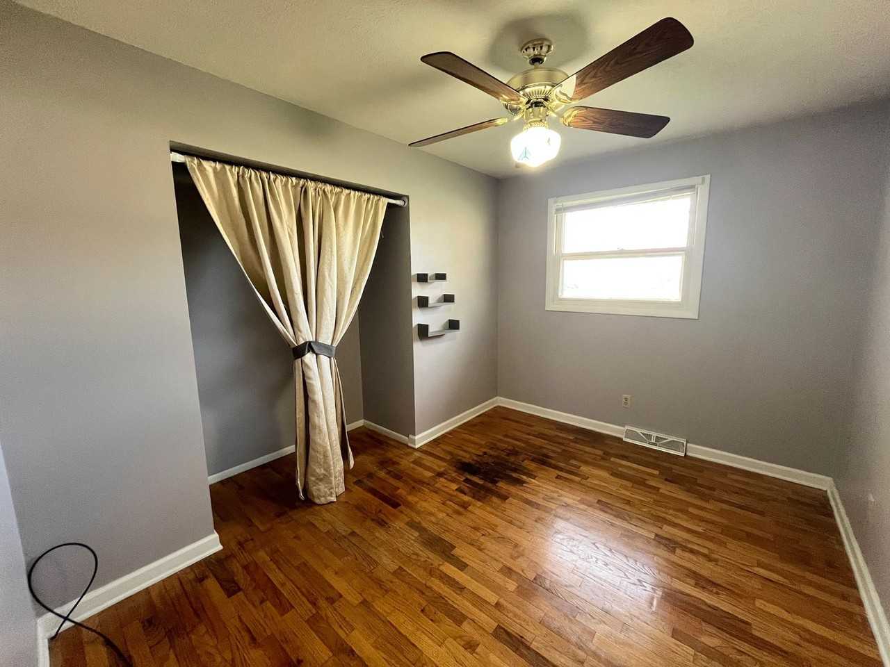 4059 Woodland Ln - Photo 7 of 19
