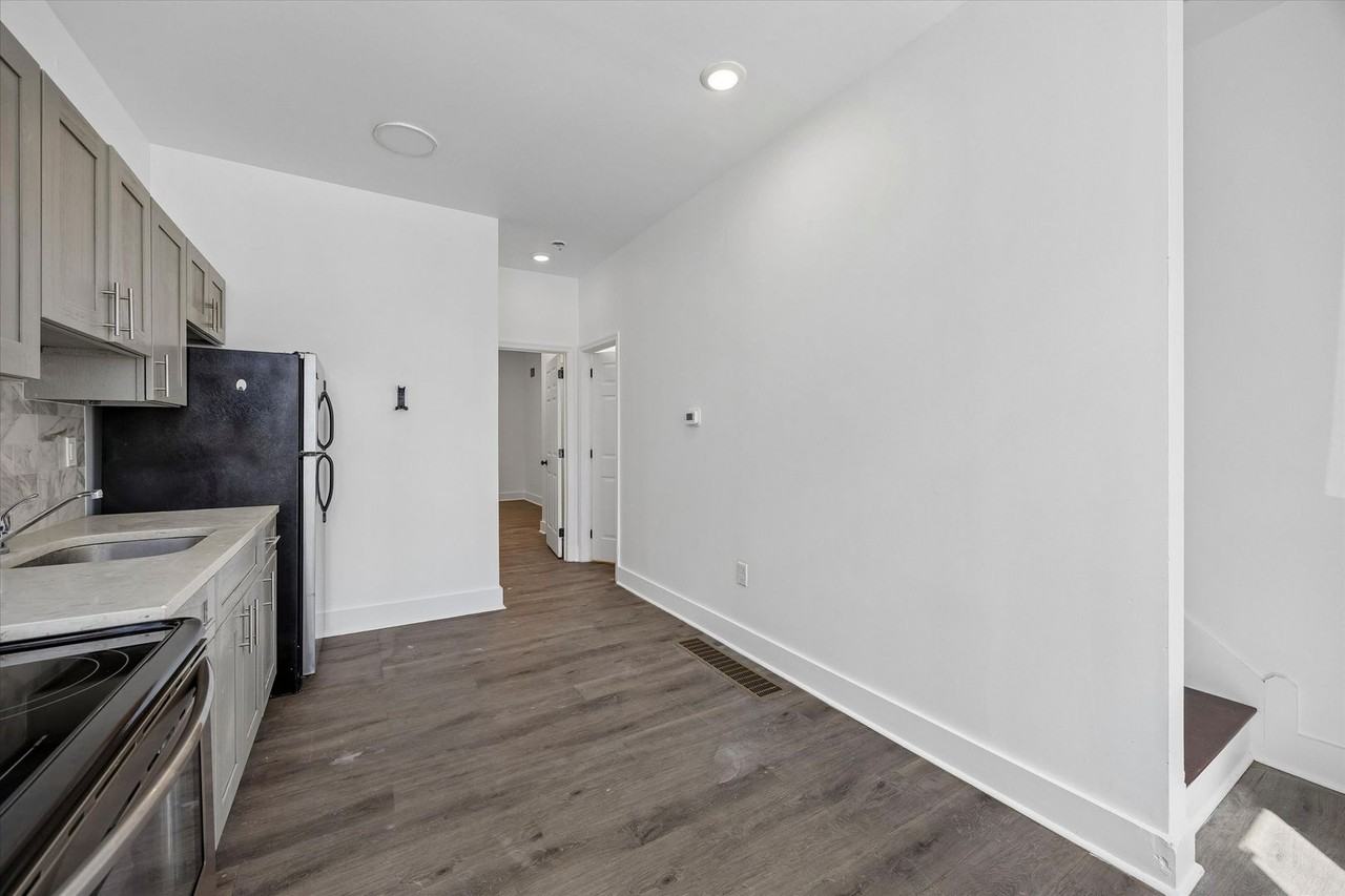 2366 N Bouvier St - Photo 4 of 12