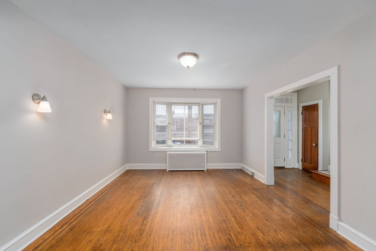 4244 Shamrock Ave - Photo 5 of 29