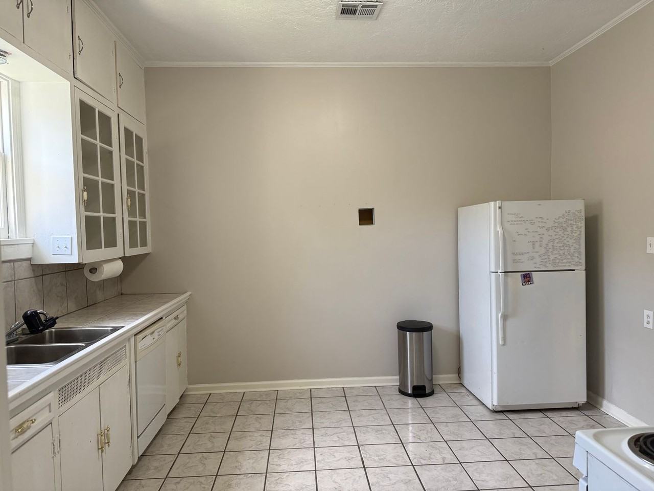 427 General Mouton Ave #A - Photo 5 of 15