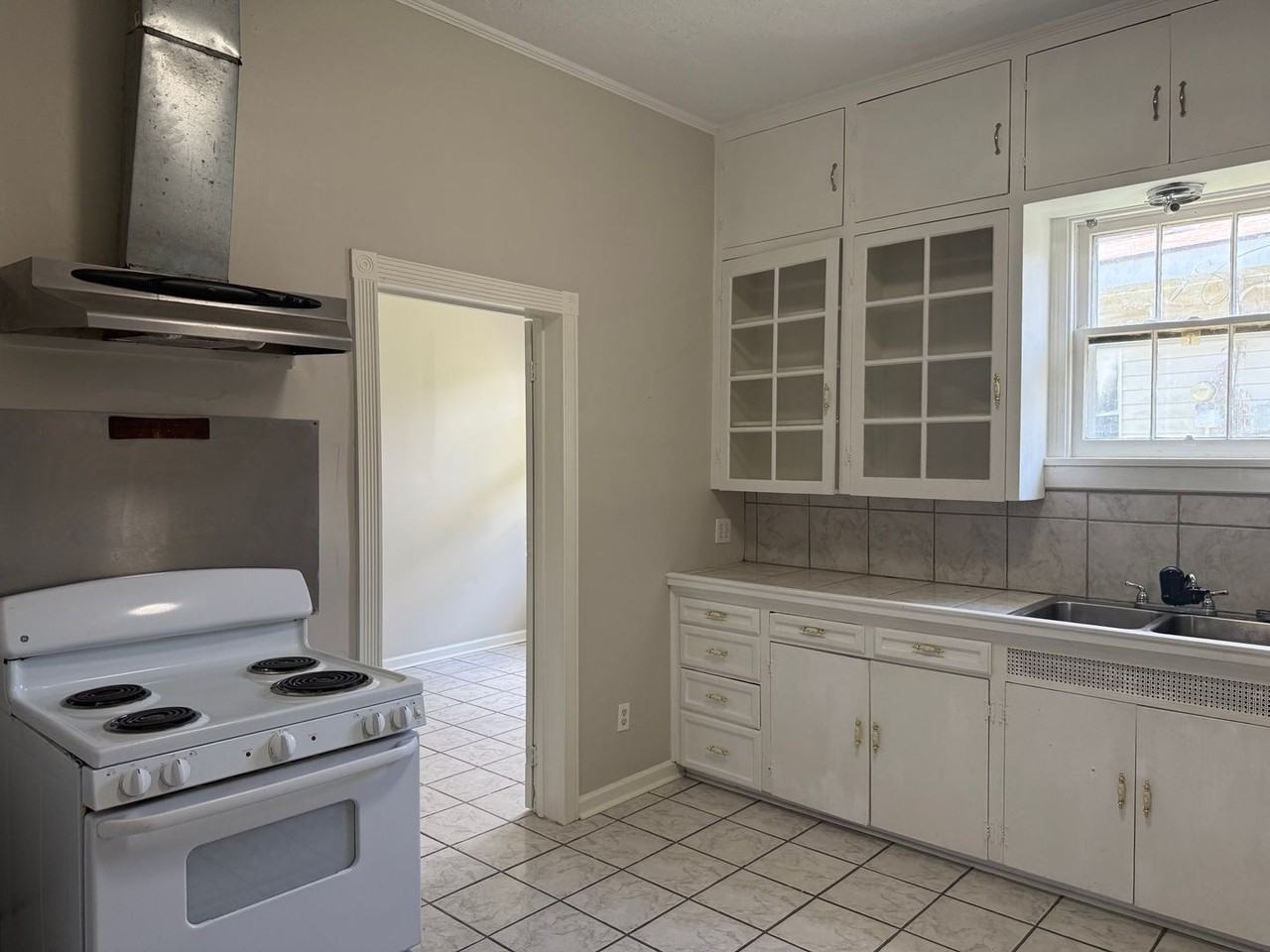 427 General Mouton Ave #A - Photo 6 of 15