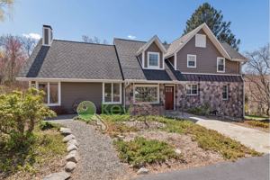 featured image of 164 Burnt Meadow Rd