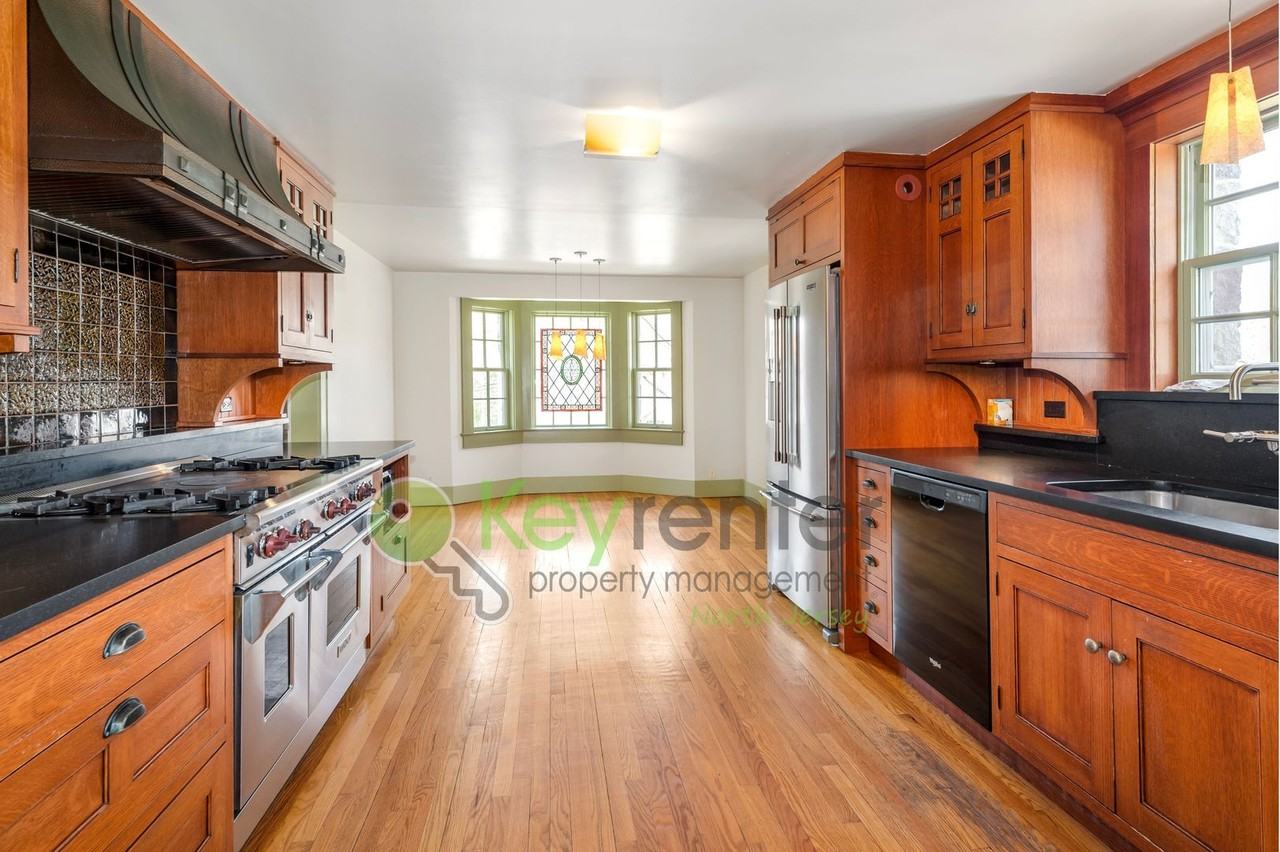 164 Burnt Meadow Rd - Photo 2 of 26