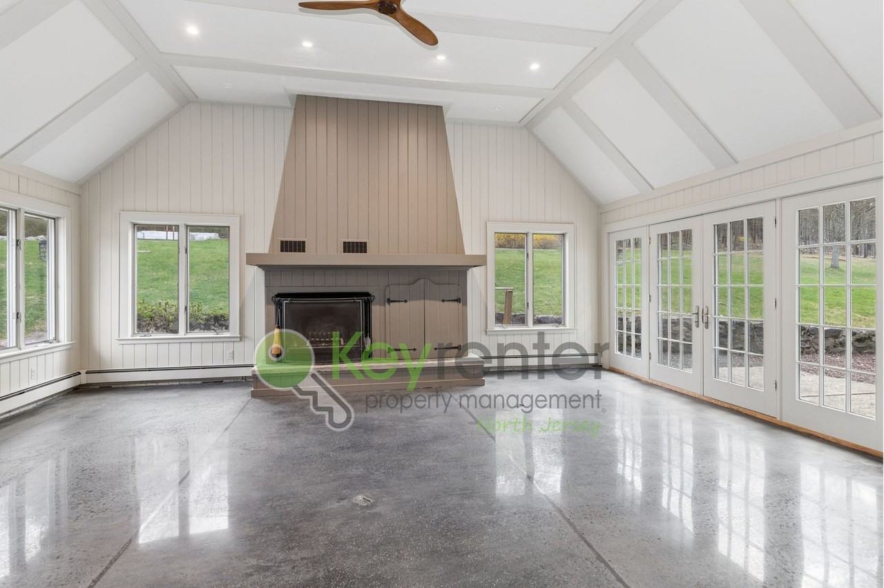 164 Burnt Meadow Rd - Photo 3 of 26