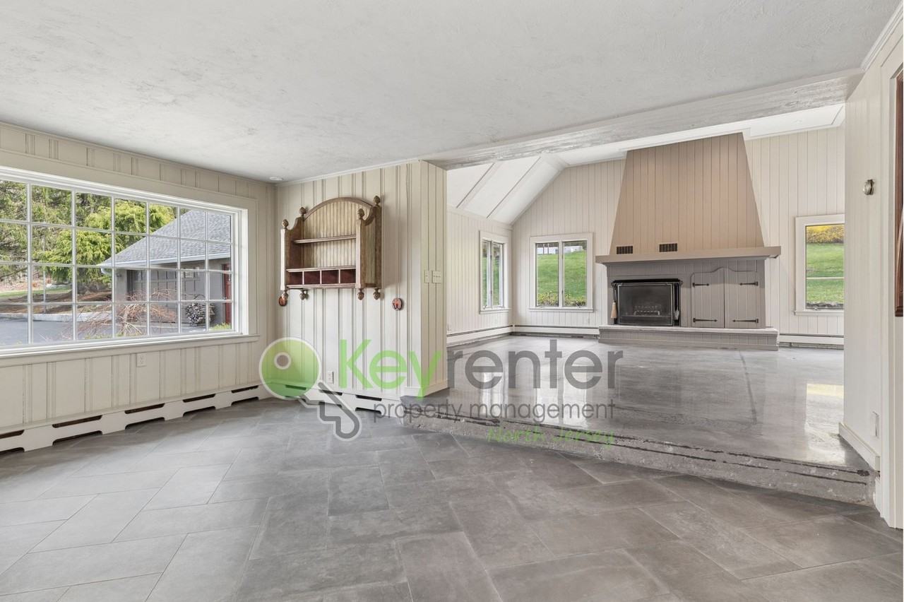 164 Burnt Meadow Rd - Photo 7 of 26