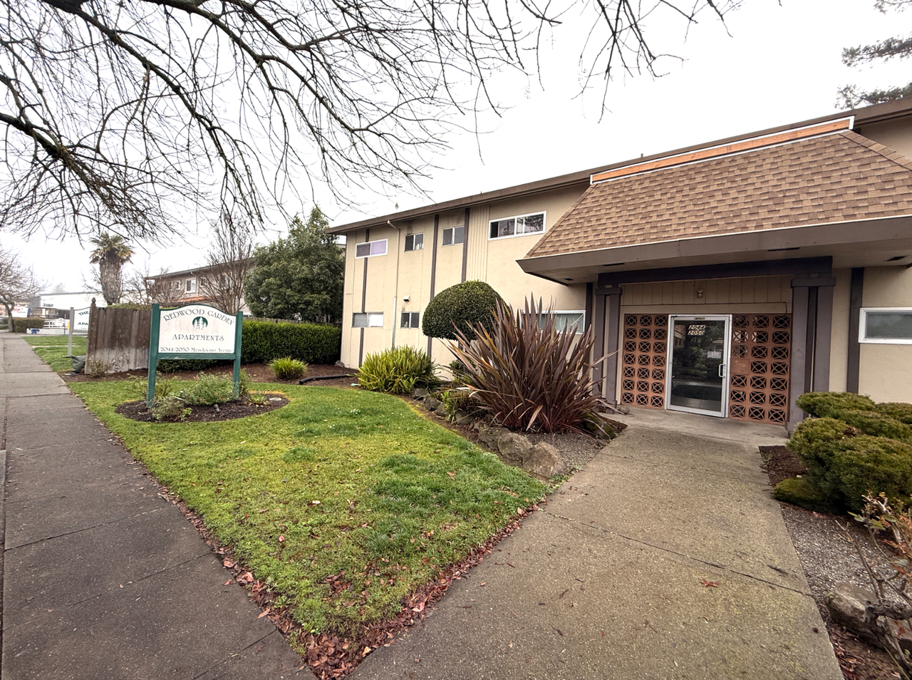 2044 & 2050 Mendocino (Redwood Garden) - Photo 5 of 24