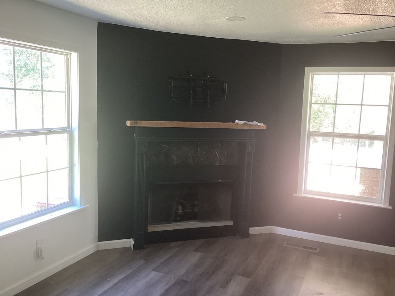 2540 Ewing Ave - Photo 3 of 12