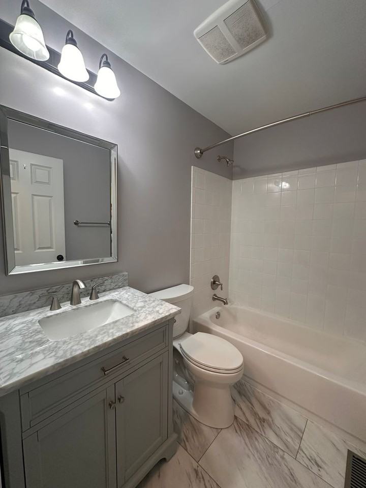 16303 Rockcrest View Ln - Photo 7 of 36